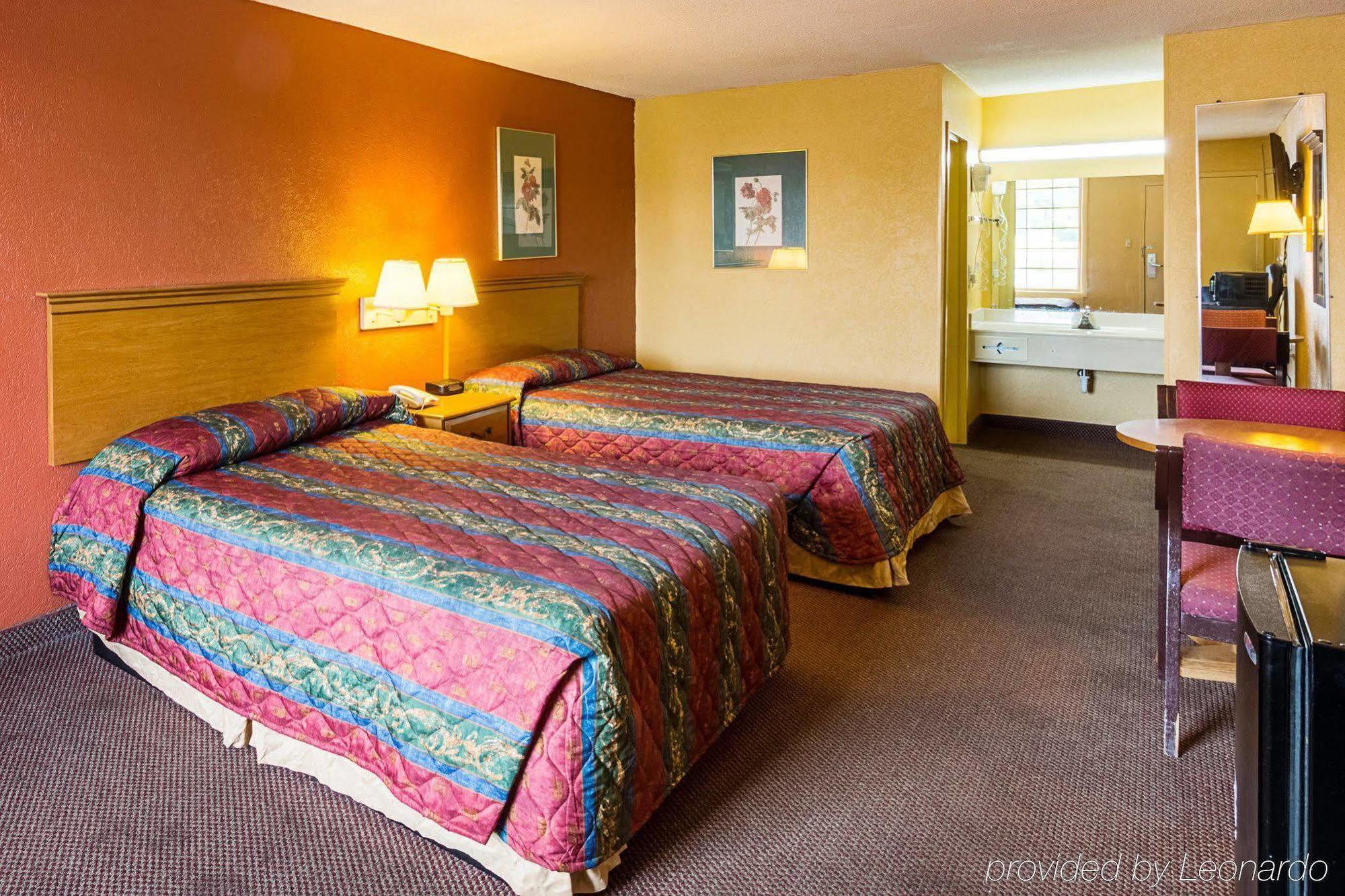 Econo Lodge Inn & Suites Оринджберг Экстерьер фото